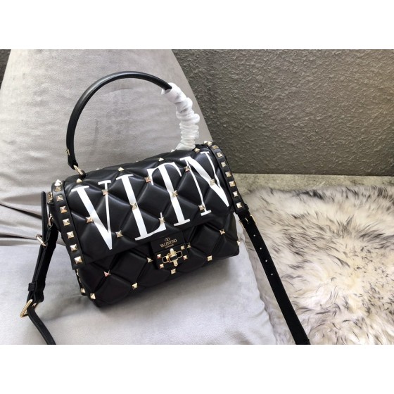 Valentino Messenger Shoulder Model: 0055