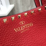 Valentino Garavani Rockstud Shopping Bag in Calfskin, V007