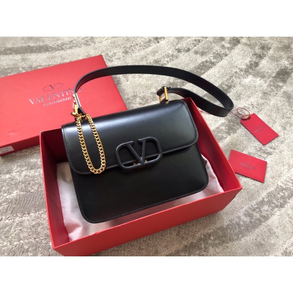 Valentino 19 new big V buckle retro shoulder bag model 0074L