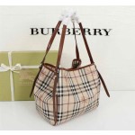 Burberry's latest model 💓 Article number: 22583