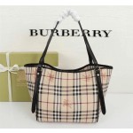 Burberry's latest model 💓 Article number: 22583