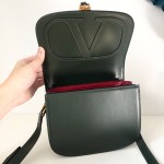Valentino Early Spring Vintage Messenger Bag Model 🆕1014