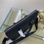 Gucci- Briefcase Model: 6862-1