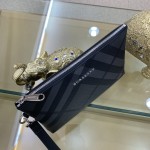 Burberry- 手包型号：1091