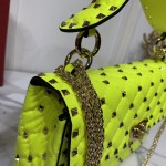 Valentino Fan Bingbing with the same handbag Model: V0122