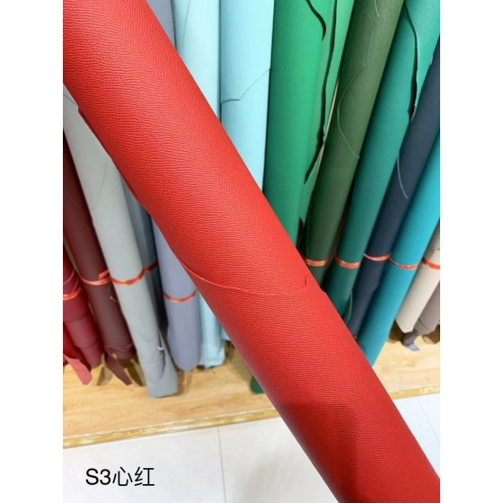 Hermes makes exclusive leather Togo calfskin: red line