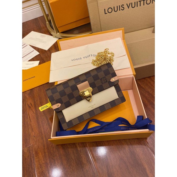 Louis Vuitton exclusive starting model: M60237