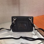 Prada messenger bag 🎉 2ZH108