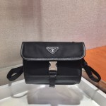 Prada messenger bag 🎉 2ZH108