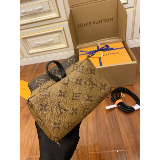 Louis Vuitton exclusive first model: M42411