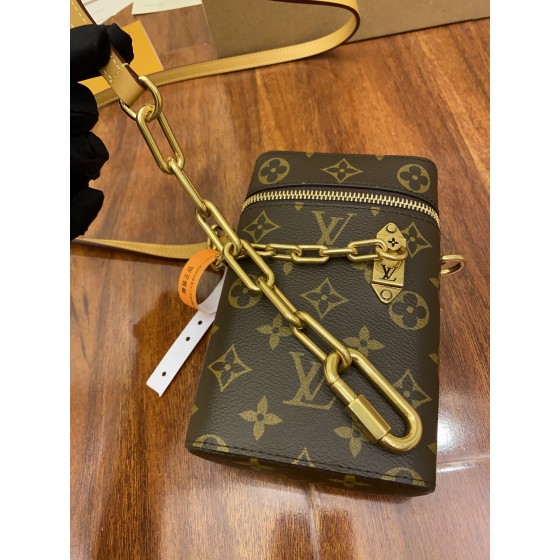 Louis Vuitton M44914