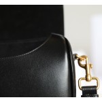 Black ❖ Medium 𝘾-𝟎𝟗𝟏 𝙙𝙞𝙤𝙧 𝙗𝙤𝙗𝙗𝙗𝙮