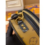 Louis Vuitton M68276 leather is genuine OEM Italian A-grade leather