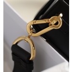 Montaigne 𝙢𝙞𝙣𝙞 box bag