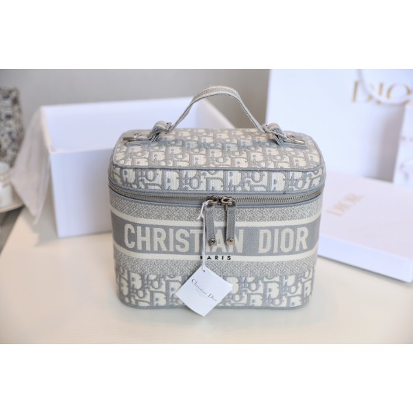 DIOR TRAVEL VANITY Cosmetic Bag