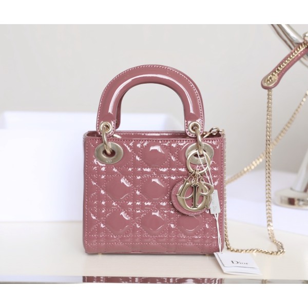𝙇𝙖𝙙𝙮 𝘿𝙞𝙤* hibiscus powder Patent leather cow leather mini handbag