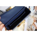 Montaigne navy blue 𝙢𝙞𝙣𝙞 box bag