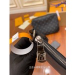 Louis Vuitton's exclusive debut model: M69443 Super Enhanced Edition