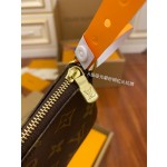 Louis Vuitton Mahjong bag M58009