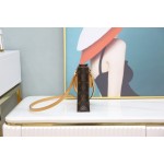 Louis Vuitton 𝐏𝐄𝐓𝐈𝐓 𝐒𝐀𝐂 𝐏𝐋𝐀𝐓 M69442原