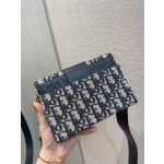 Montaigne Oblique Print