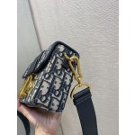 Montaigne Oblique Print