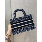 The latest velvet collection for fall/winter, Book Tote