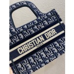 The latest velvet collection for fall/winter, Book Tote