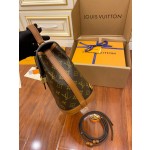 Louis Vuitton exclusive starting model: M45142