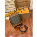 Louis Vuitton exclusive starting model: M45142