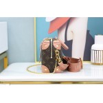 Louis Vuitton𝗣𝗘𝗧𝗜𝗧𝗘 𝗠𝗔𝗟𝗟𝗘 𝗔𝗢𝗨𝗣𝗟𝗘French 🇫🇷 original material / all steel hardware M45531