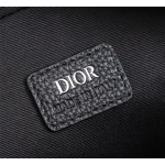 Dior   型号：1SFPO101触感牛皮革肩背包