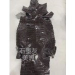 Hermès makes exclusive leather glossy American alligator: gray line