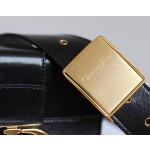 Montaigne Black 𝙢𝙞𝙣𝙞 Box Bag