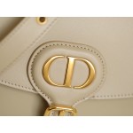 New beige ‼️ medium 𝙙𝙞𝙤𝙧 𝙗𝙤𝙗𝙗𝙗𝙮