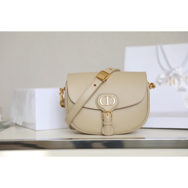 New beige ‼️ medium 𝙙𝙞𝙤𝙧 𝙗𝙤𝙗𝙗𝙗𝙮