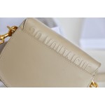 全新米色‼️小号𝘾-𝟎𝟖𝟏 𝙙𝙞𝙤𝙧 𝙗𝙤𝙗𝙗𝙮