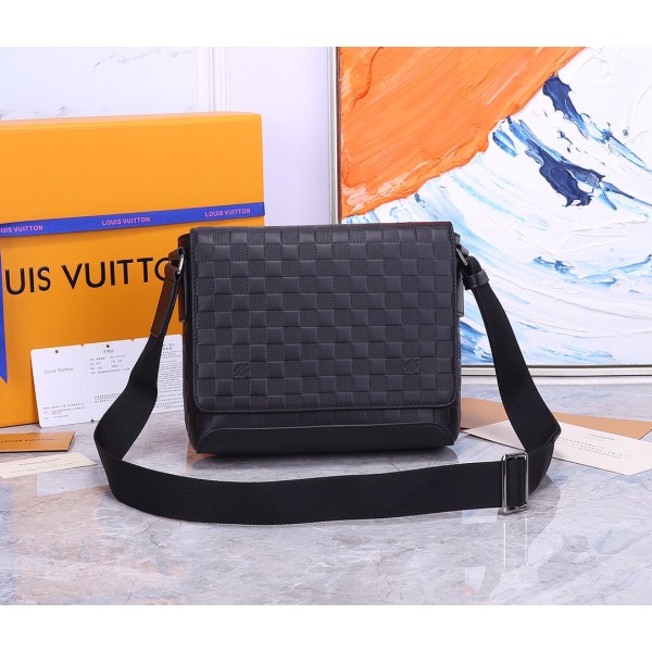 Louis Vuitton M41034 black small new men's crossbody
