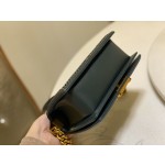 𝗖𝗵𝗮𝗻𝗲𝗹 𝗟𝗲𝗯𝗼𝘆 进口蟒蛇皮 内配小羊皮 最新款重金属手柄包