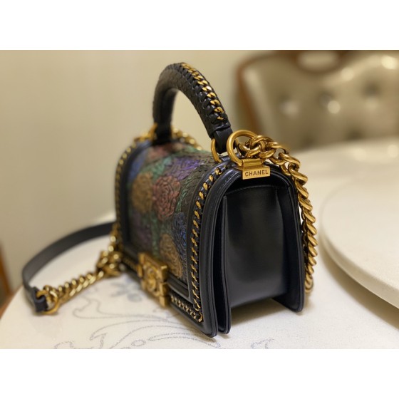 𝗖𝗵𝗮𝗻𝗲𝗹 𝗟𝗲𝗯𝗼𝘆 进口蟒蛇皮 内配小羊皮 最新款重金属手柄包