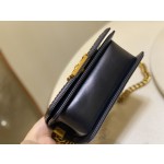 𝗖𝗵𝗮𝗻𝗲𝗹 𝗟𝗲𝗯𝗼𝘆 进口蟒蛇皮 内配小羊皮 最新款重金属手柄包