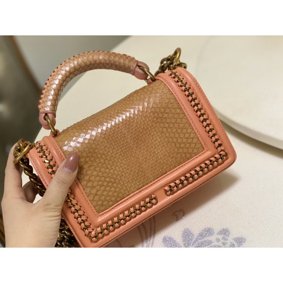 𝗖𝗵𝗮𝗻𝗲𝗹 𝗟𝗲𝗯𝗼𝘆 进口蟒蛇皮 内配小羊皮 最新款重金属手柄包