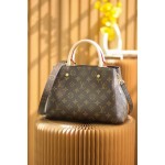 Louis Vuitton𝙈𝙊𝙉𝙏𝘼𝙄𝙂𝙉 𝘽𝘽 M41055