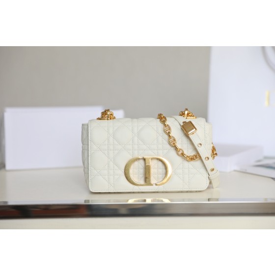 [DlOR CARO] White soft cow leather rattan check pattern