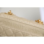 [DlOR CARO] Apricot soft cow leather rattan check DR-091