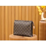 Louis Vuitton ➋➏ toiletry bag 𝙈47542