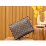 Louis Vuitton ➋➏ toiletry bag 𝙈47542
