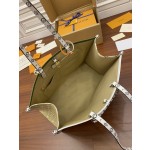 Louis Vuitton tote bag M44571