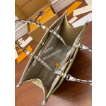 Louis Vuitton tote bag M44571