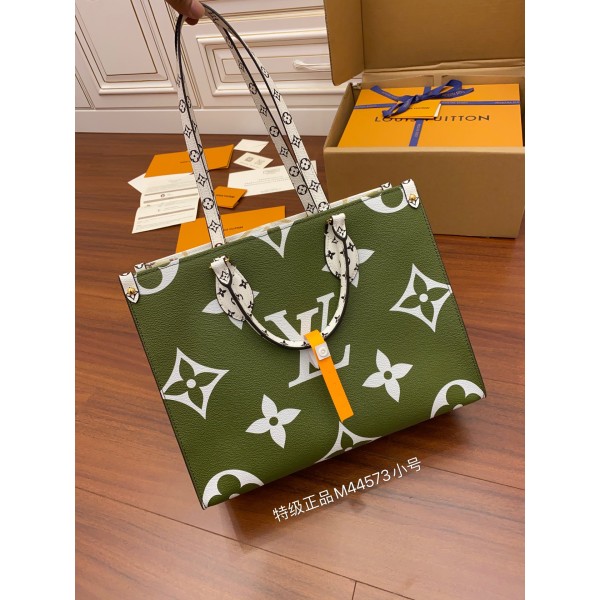 Louis Vuitton exclusive starting model: M44573